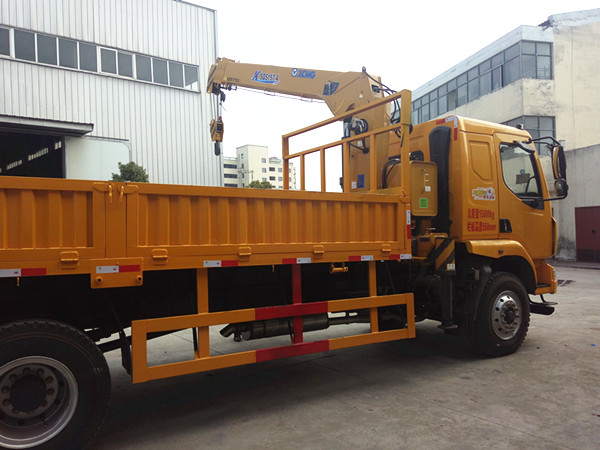 東風(fēng)柳汽乘龍徐工6.3噸隨車(chē)吊