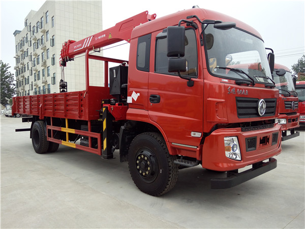 東風單橋三一7噸隨車吊