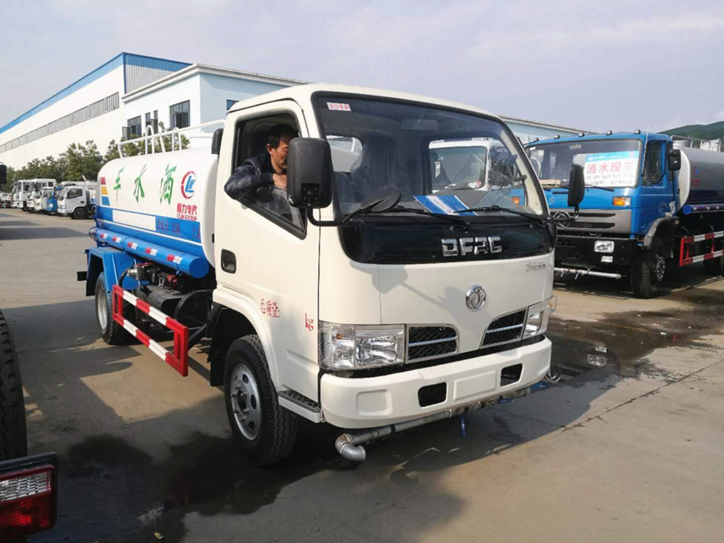 東風福瑞卡灑水車