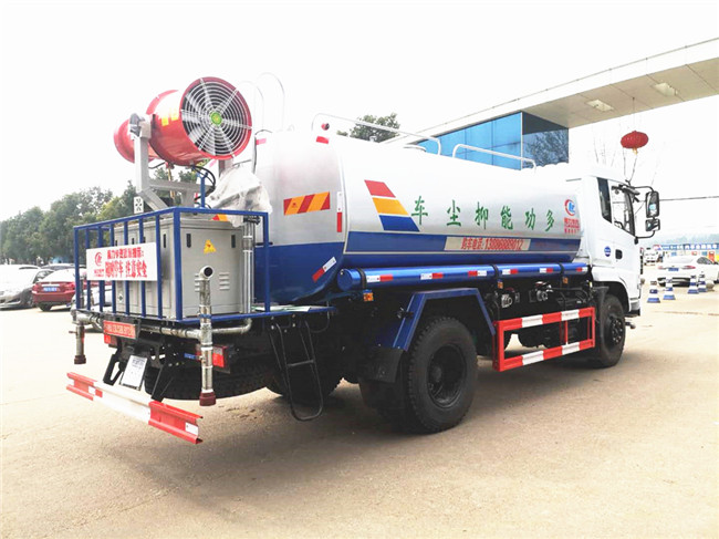 東風(fēng)專底12噸霧炮車