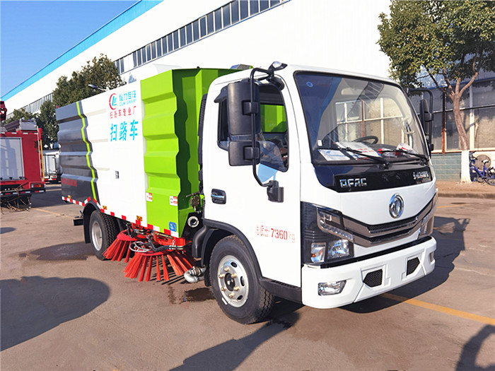 東風多利卡6方掃路車