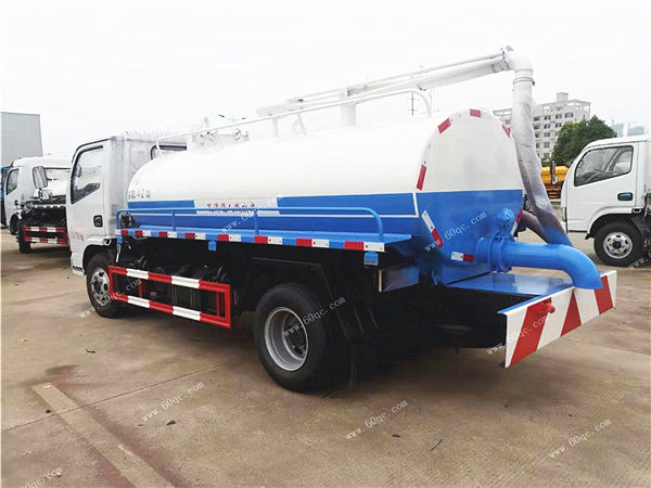 東風福瑞卡5方吸糞車